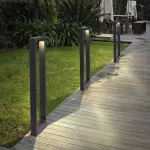 Lámpara de poste LED negro Ecolite de diseño rectangular moderno para exteriores